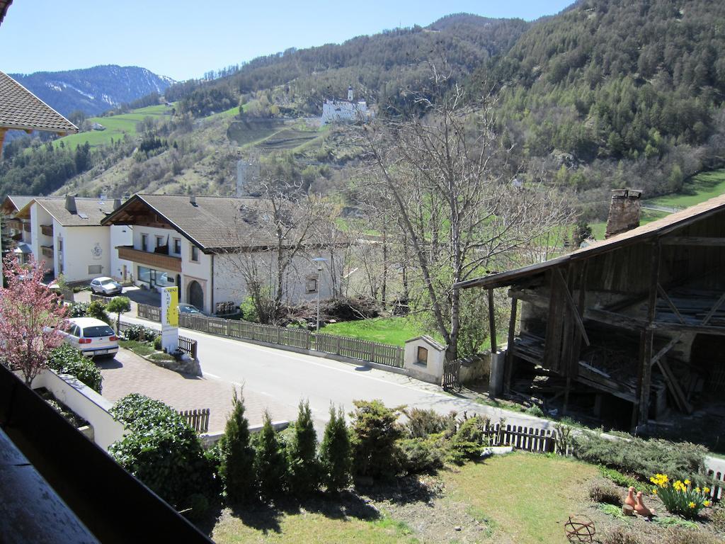 Aparthotel Garni Haus Hubertus マッレス・ヴェノスタ エクステリア 写真