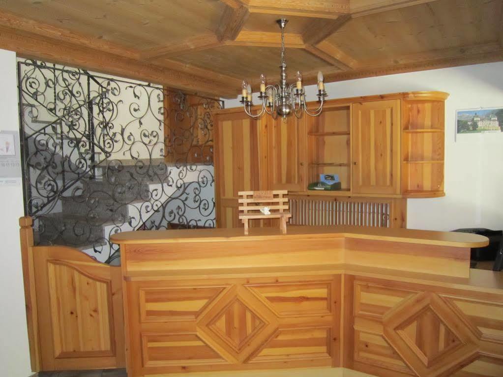 Aparthotel Garni Haus Hubertus マッレス・ヴェノスタ エクステリア 写真
