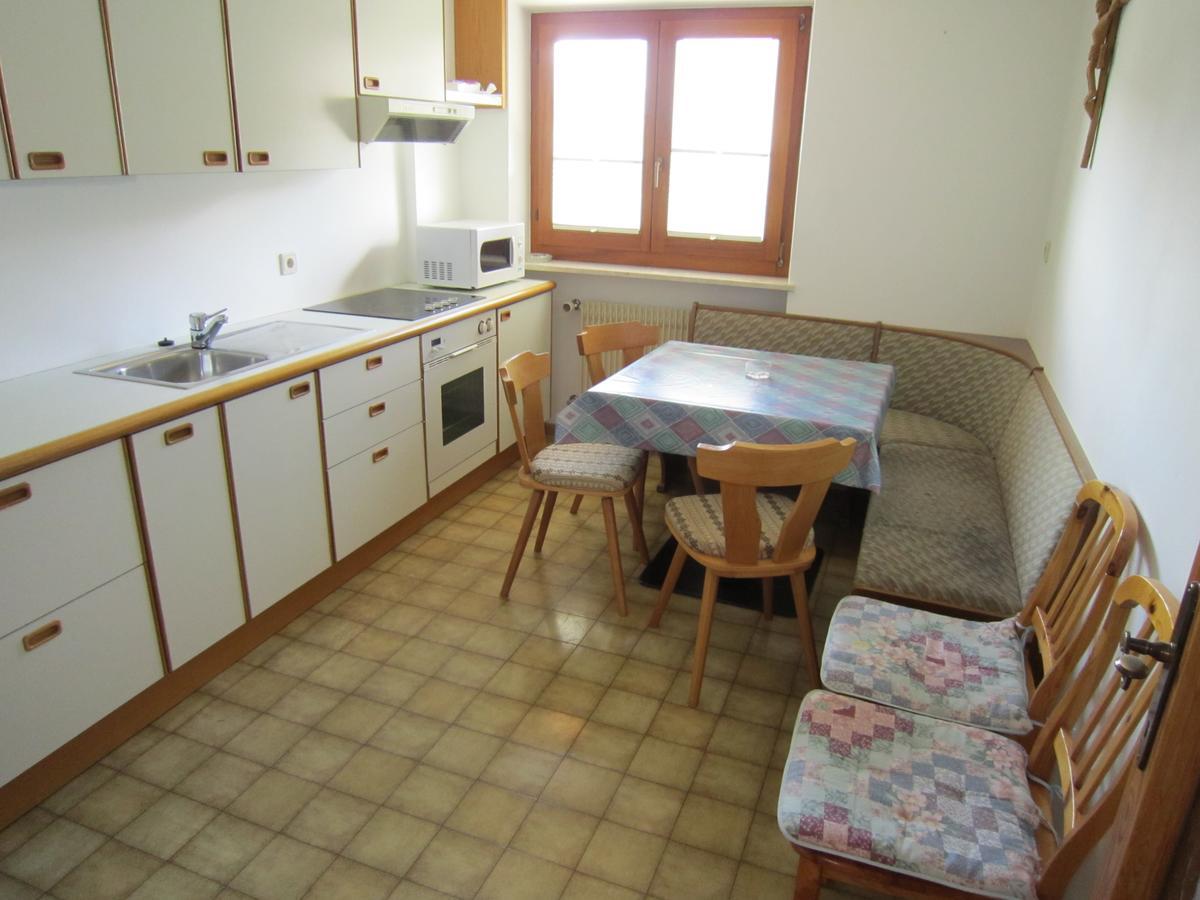 Aparthotel Garni Haus Hubertus マッレス・ヴェノスタ エクステリア 写真